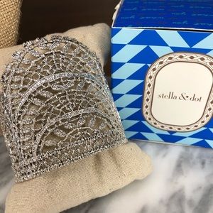 Like New Stella & Dot Thea Lace Cuff